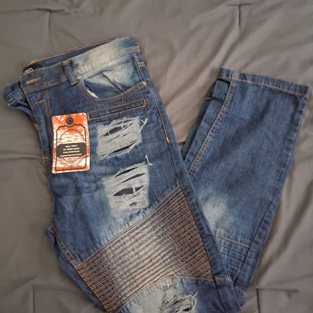 Trendy Distressed Men's Skinny Jeans in Blue